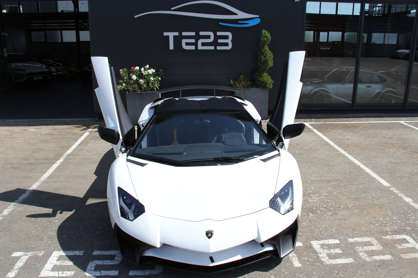 LAMBORGHINI AVENTADOR SV ROADSTER