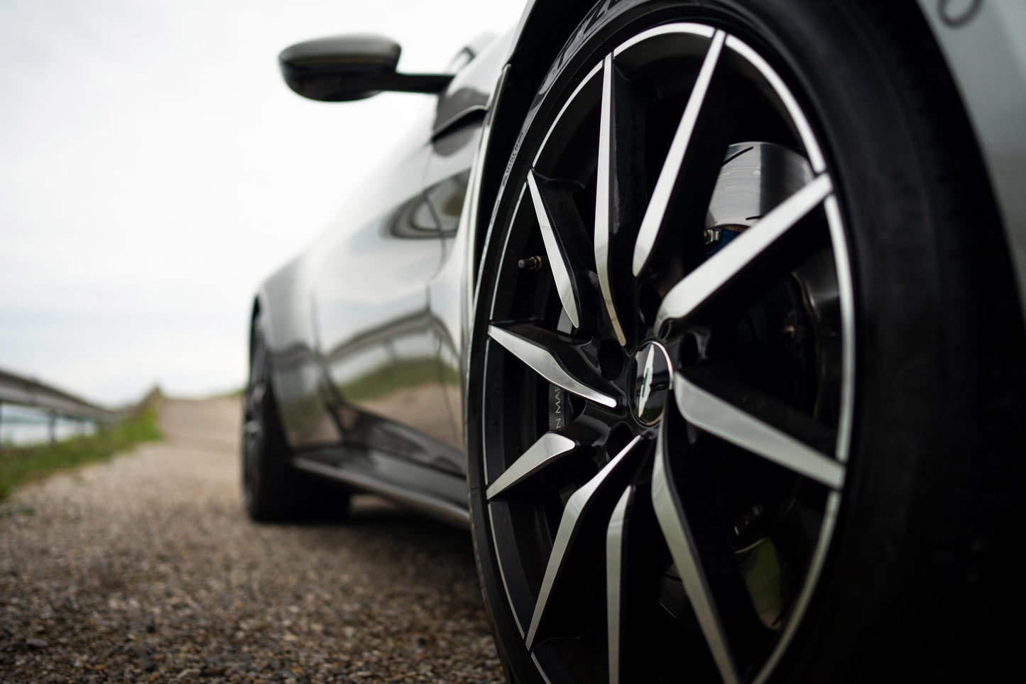 ASTON MARTIN V8 VANTAGE 2019