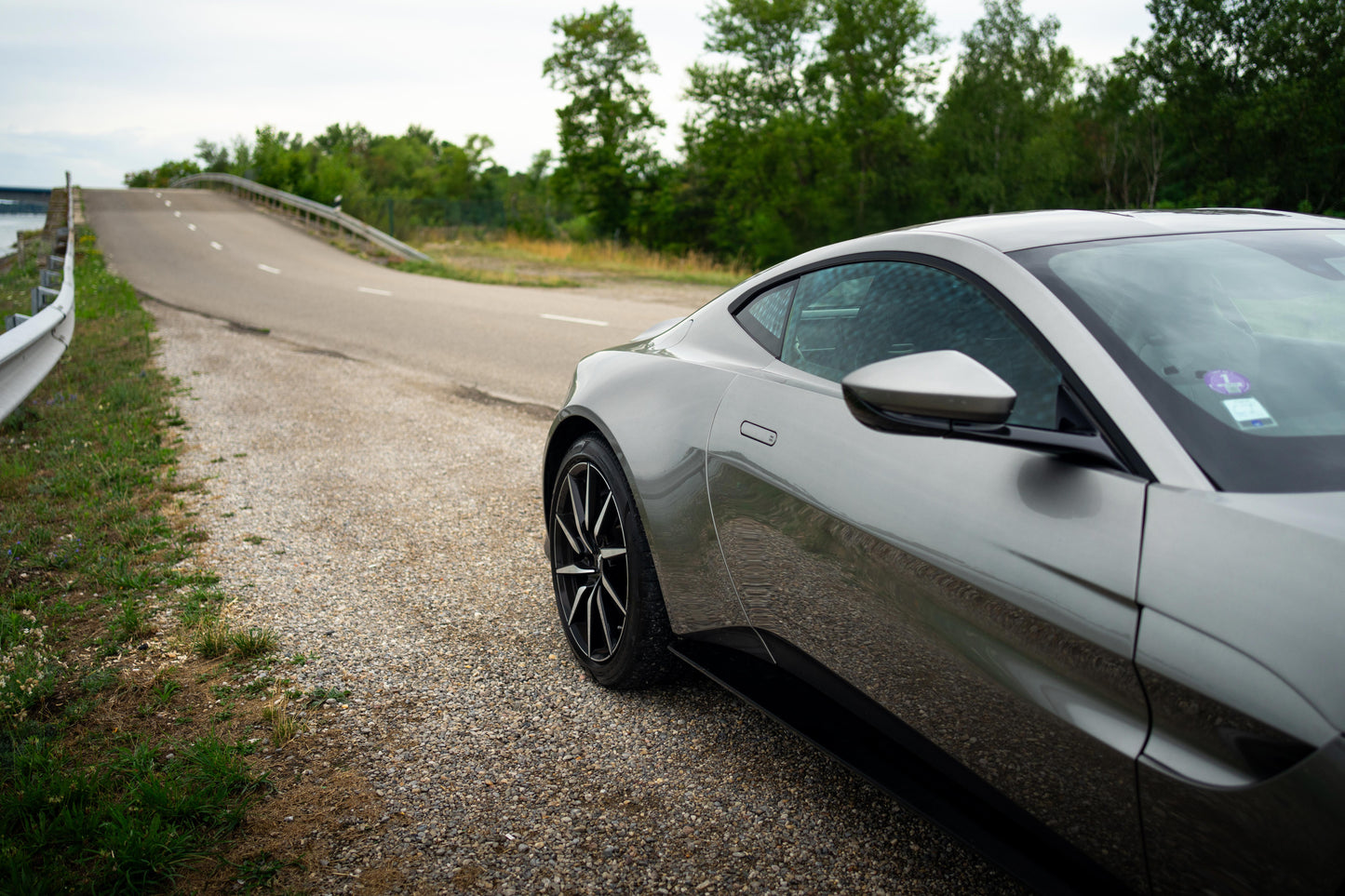 ASTON MARTIN V8 VANTAGE 2019