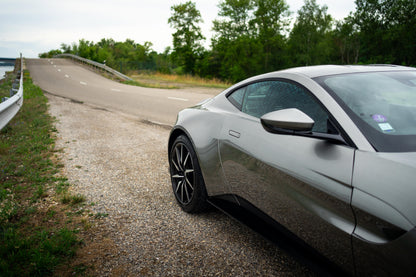 ASTON MARTIN V8 VANTAGE 2019