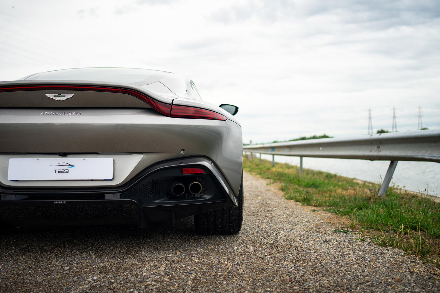 ASTON MARTIN V8 VANTAGE 2019