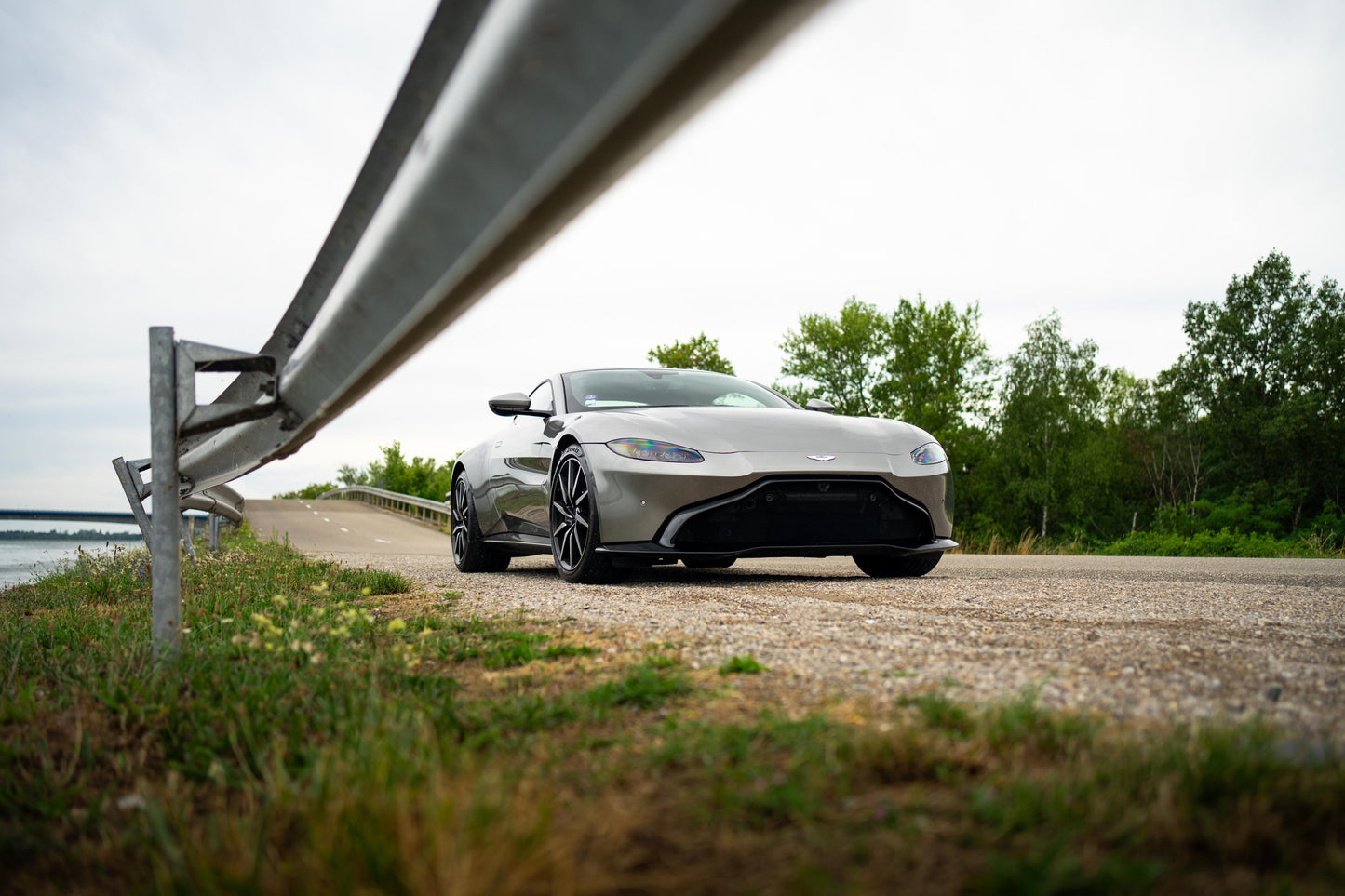 ASTON MARTIN V8 VANTAGE 2019