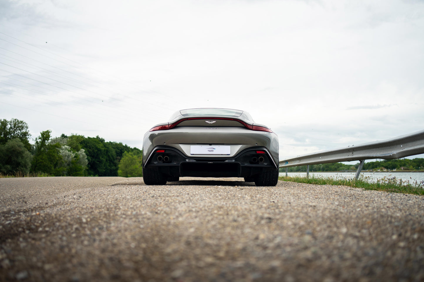 ASTON MARTIN V8 VANTAGE 2019