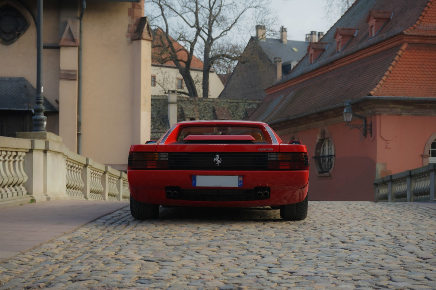 FERRARI TESTAROSSA