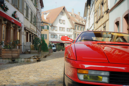 FERRARI TESTAROSSA